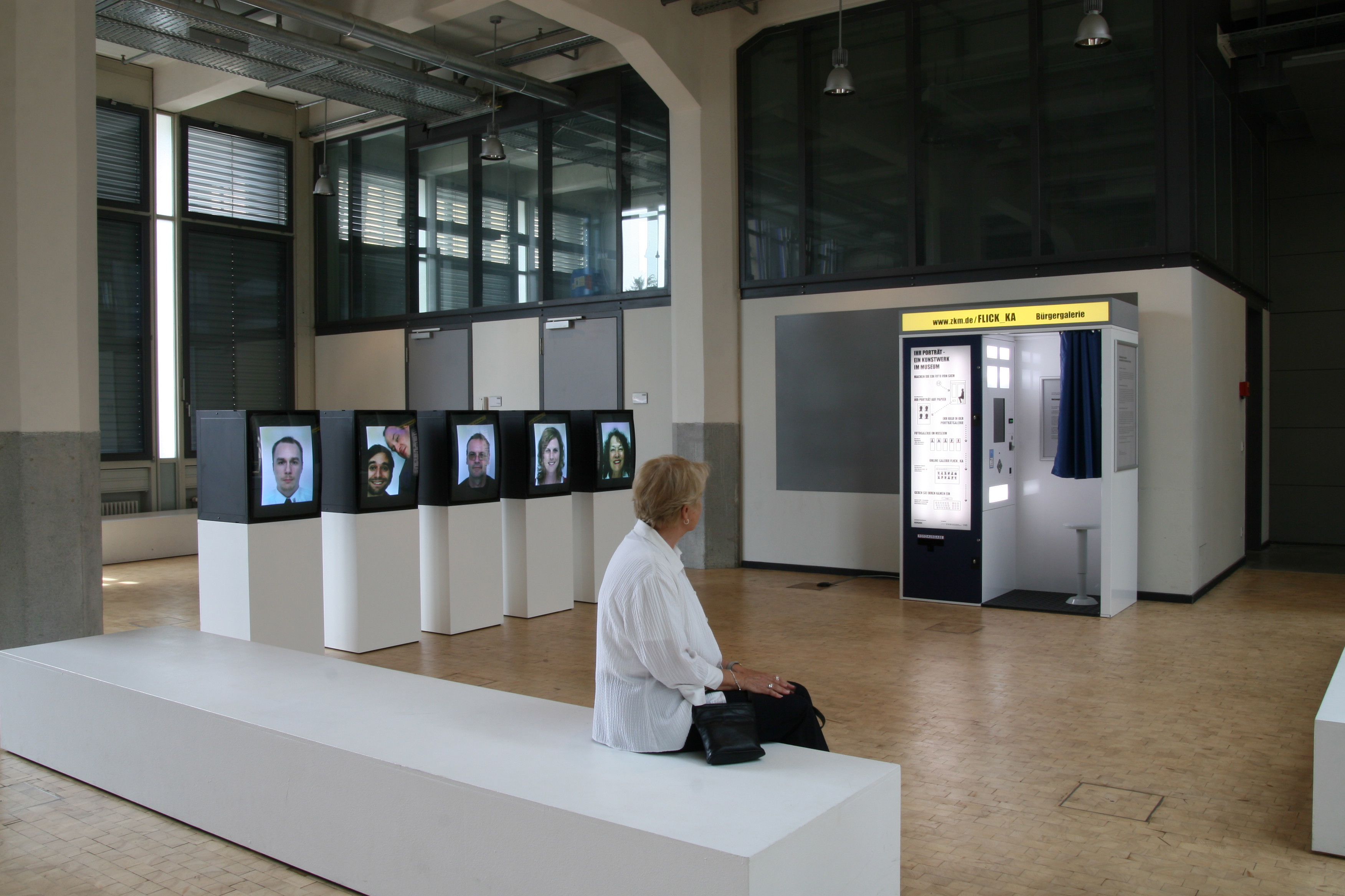 ZKM_Foyer with the photo automat in the background