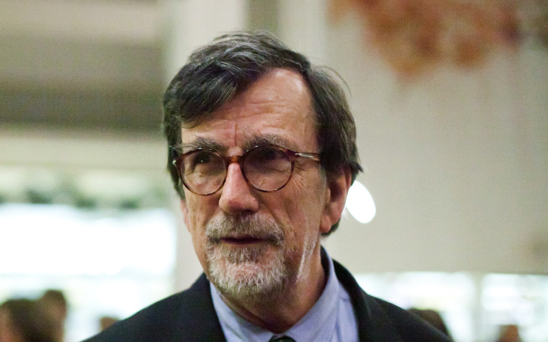 Ein Portrait des Philosophen Bruno Latour. 