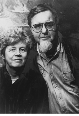 Portrait of Steina and Woody Vasulka in black and white