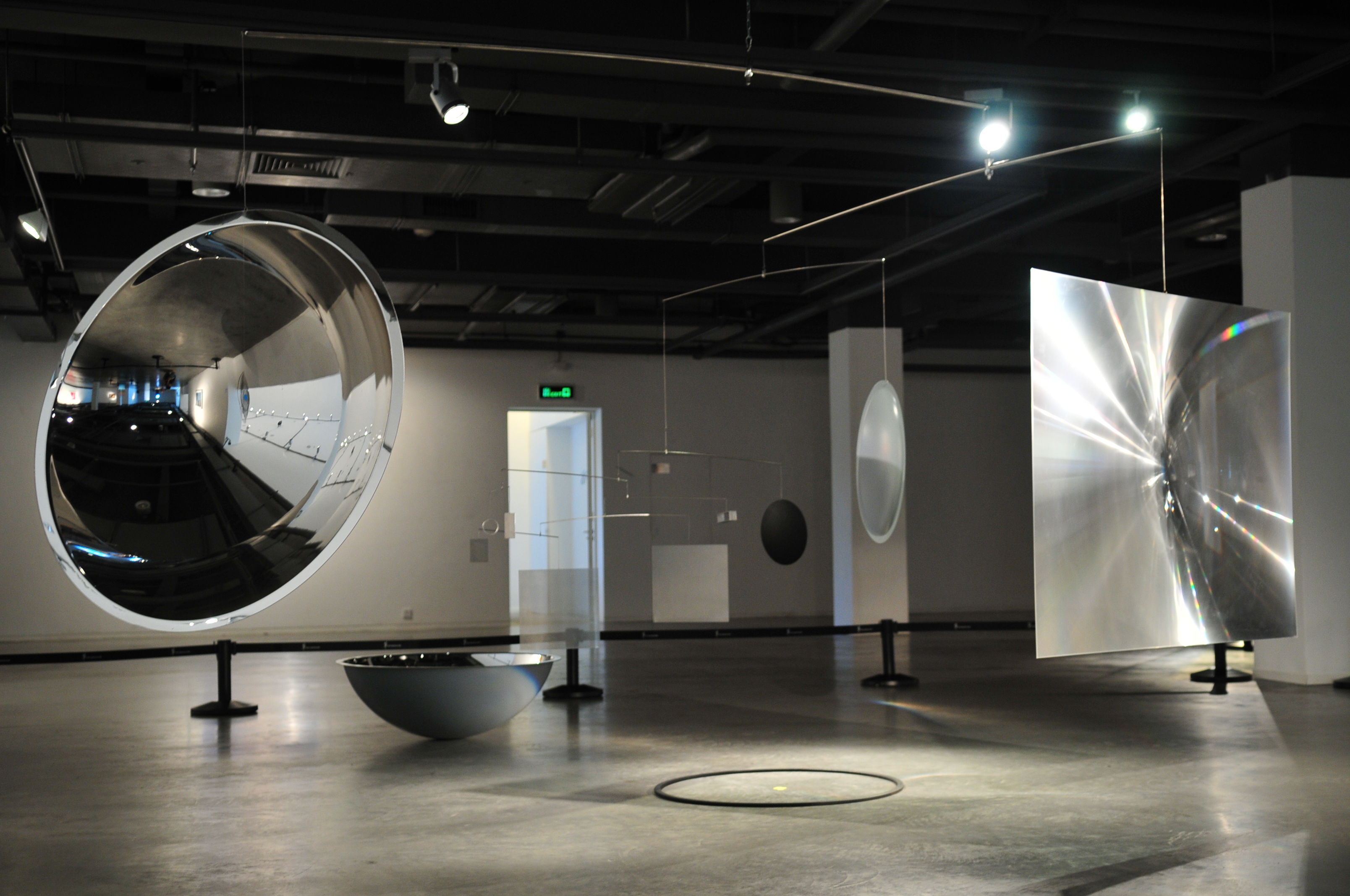 View of the installation Transoptics IV by Dieter Jung in the OCT Art & Design Gallery