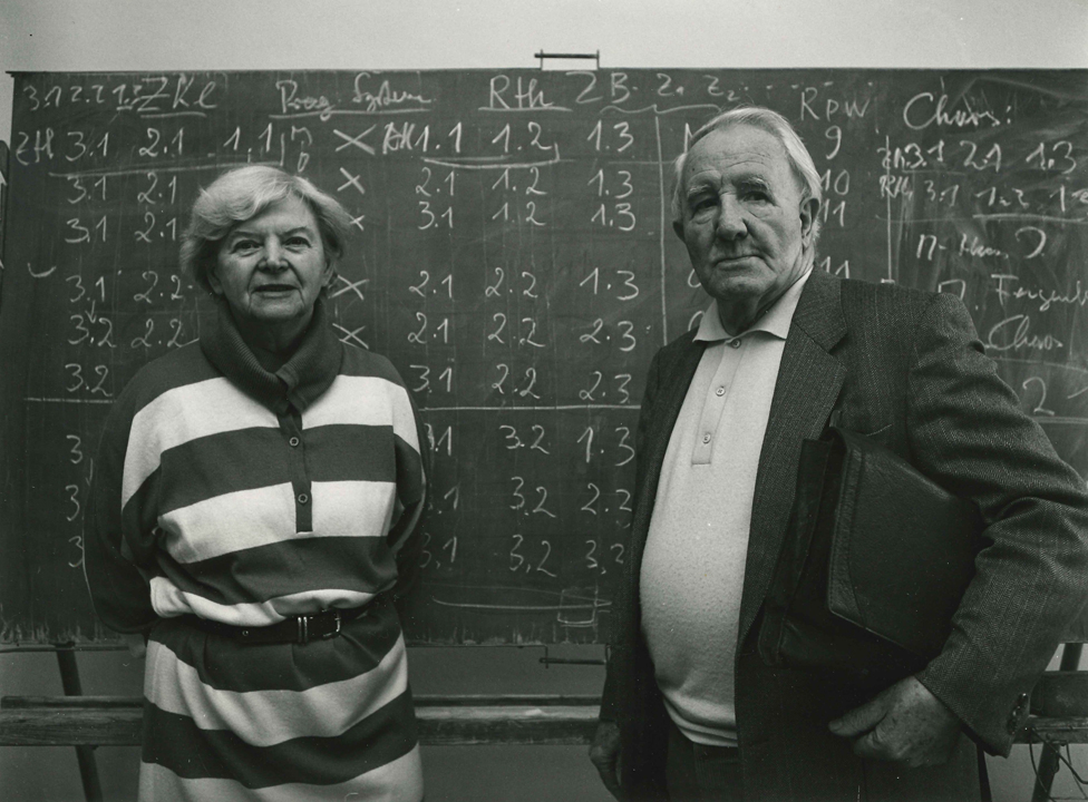 Eberhardt - Elisabeth Walther-Bense und Max Bense im Institut (Foto) - 1988