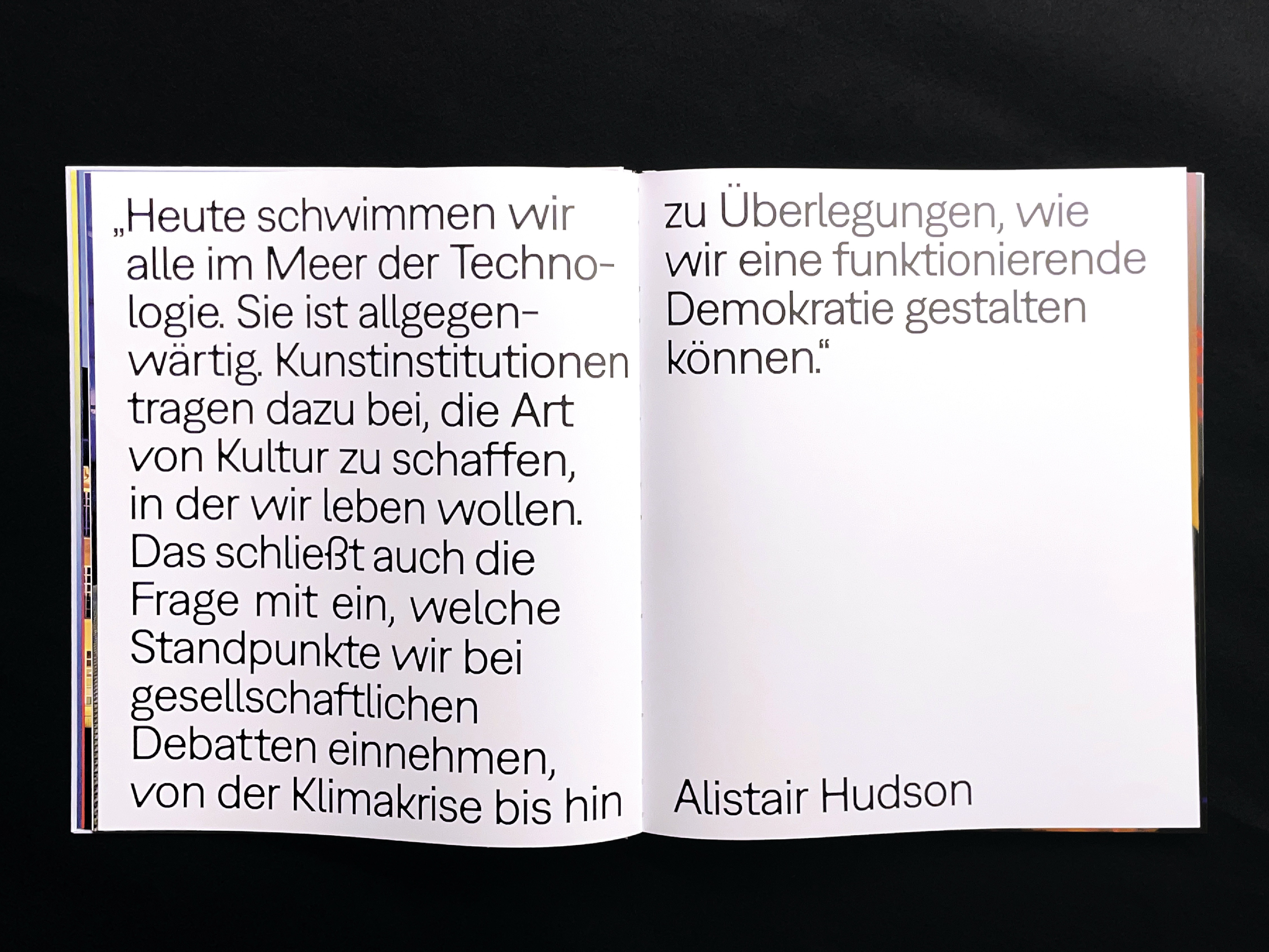 Eine Textseite aus "Das ZKM in Bildern"